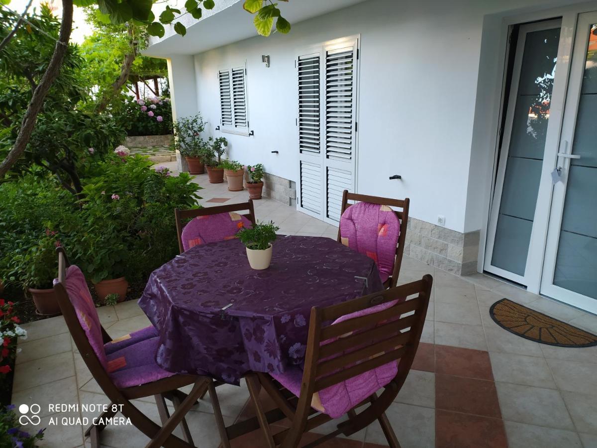 Apartment Bruno Mali Losinj Exterior photo